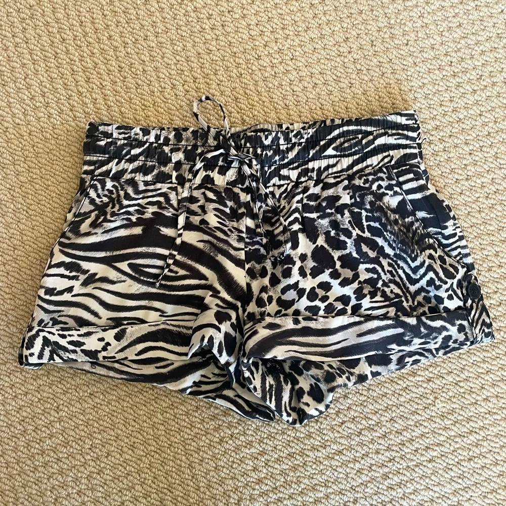 Guess Animal-Print Shorts Size XS